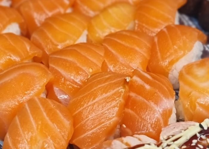 Slide 12 - Nigiri salmón