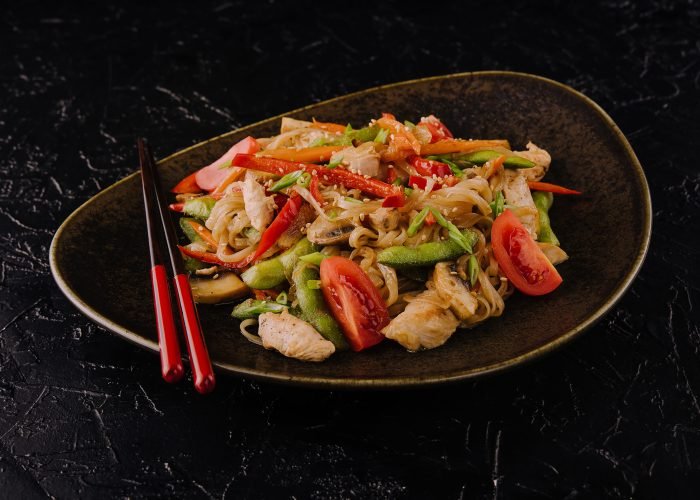 Teriyaki chicken with noodles and spring onions